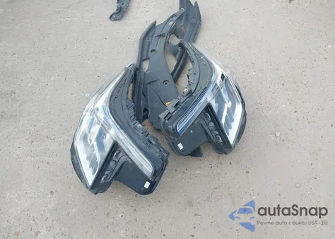 2017 Cadillac Ct6 Platinum z USA, uszkodzony, nr VIN 1G6KN5R66HU207501